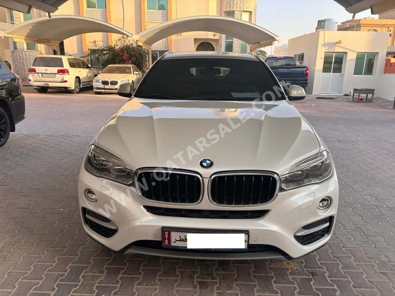 BMW  X-Series  X6  2019  Automatic  61,000 Km  6 Cylinder  Four Wheel Drive (4WD)  SUV  White