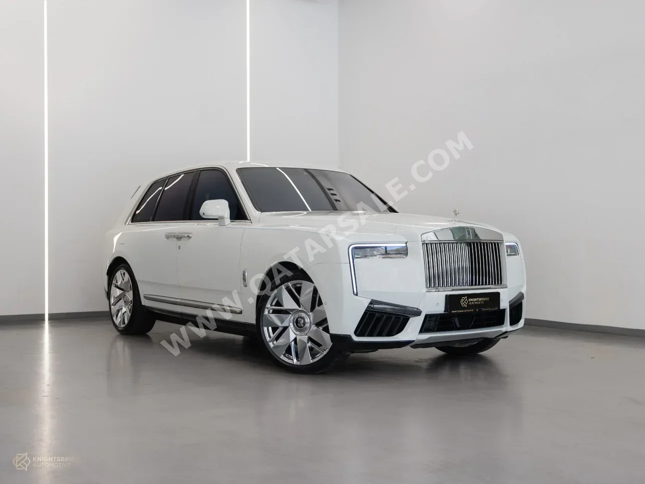 رولز - رويس  كولينان  الفئه اثانية  2025  اوتوماتيك  10,700 كم  12 سلندر  دفع رباعي  اس يو في  أبيض  تحت الضمان