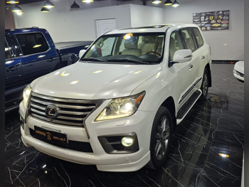 Lexus  LX  570  2014  Automatic  373,000 Km  8 Cylinder  Four Wheel Drive (4WD)  SUV  White