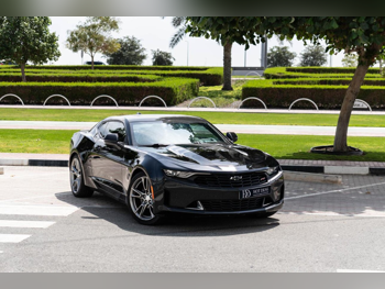 شفروليه  كمارو  2019  اوتوماتيك  122,000 كم  6 سلندر  دفع خلفي  كوبيه \ سبورت  أسود