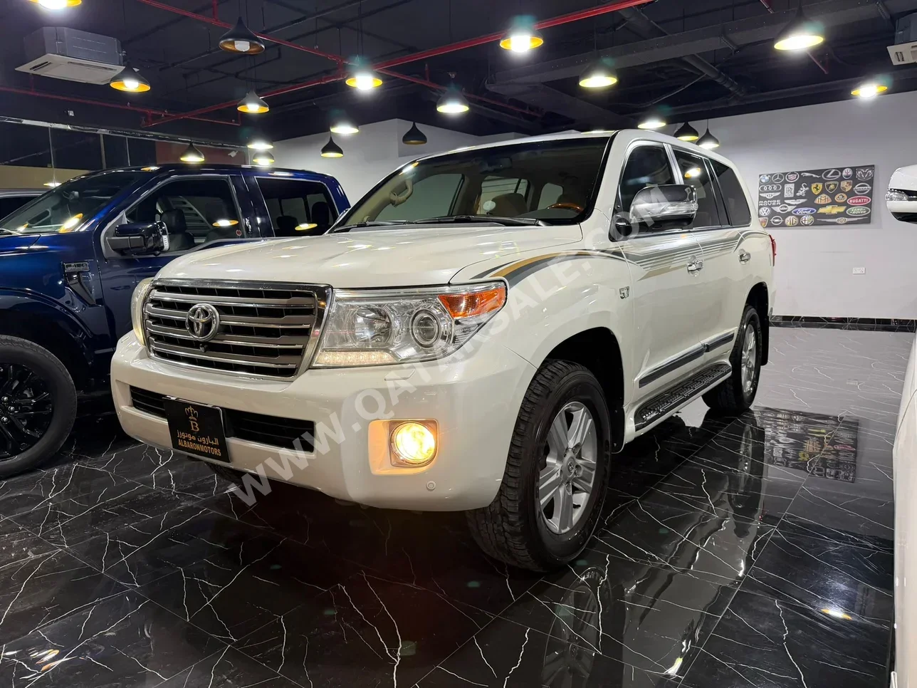 تويوتا  لاند كروزر  في اكس ار  2014  اوتوماتيك  275,000 كم  8 سلندر  دفع رباعي  اس يو في  أبيض