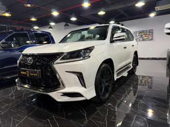 Lexus  LX  570  2020  Automatic  91,000 Km  8 Cylinder  Four Wheel Drive (4WD)  SUV  White