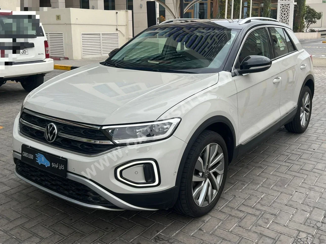 Volkswagen  T-Roc  Style  2024  Automatic  52,000 Km  4 Cylinder  Front Wheel Drive (FWD)  SUV  Beige  With Warranty