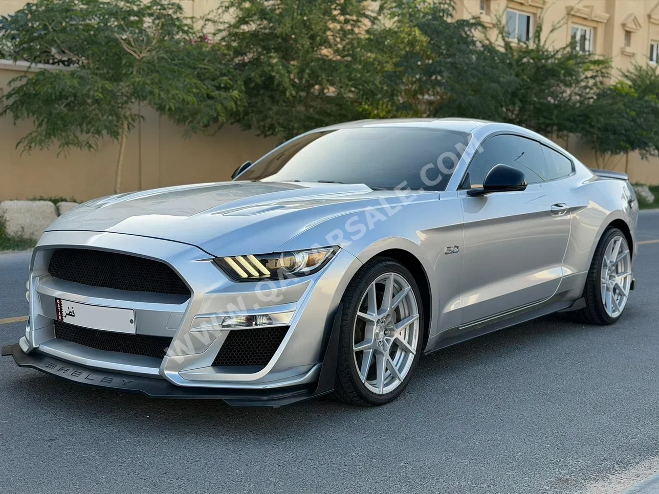 فورد  موستانغ  جي تي  2015  اوتوماتيك  33,500 كم  8 سلندر  دفع خلفي  كوبيه \ سبورت  فضي