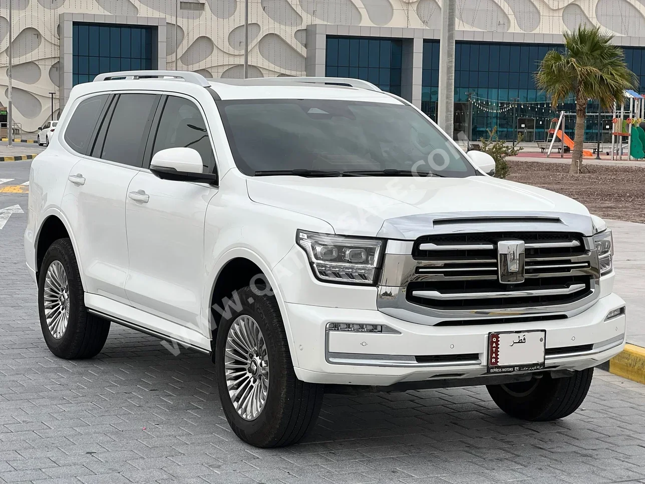 GWM  Tank  500  2025  Automatic  22,000 Km  6 Cylinder  Four Wheel Drive (4WD)  SUV  White  With Warranty