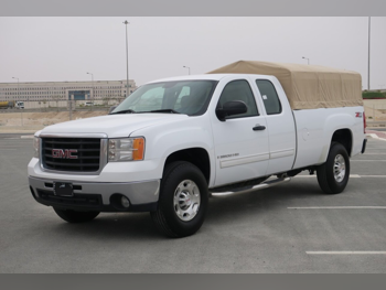 جي ام سي  سييرا  2500 HD  2008  اوتوماتيك  63,000 كم  8 سلندر  دفع رباعي  بيكب  أبيض