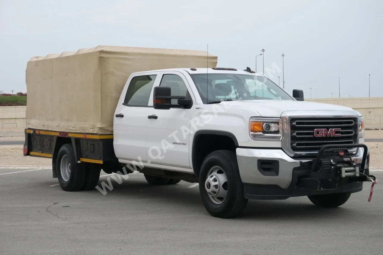 جي ام سي  سييرا  3500 HD  2018  اوتوماتيك  12,000 كم  8 سلندر  دفع رباعي  بيكب  أبيض