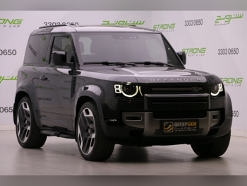 لاند روفر  ديفيندر  90 اس اي  2022  اوتوماتيك  146,500 كم  6 سلندر  دفع رباعي  اس يو في  رمادي كاربيثيان  تحت الضمان