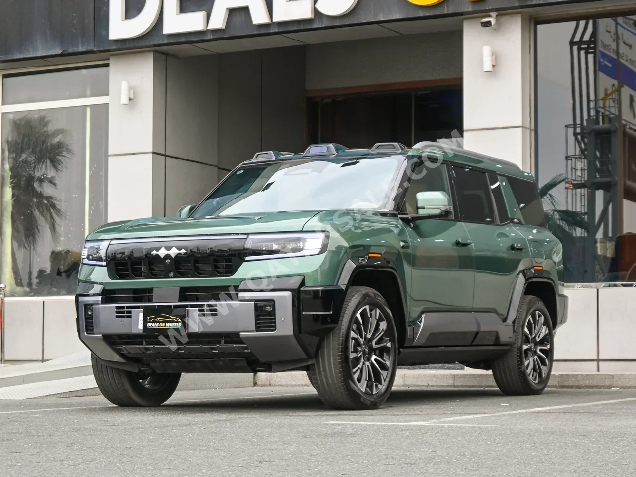 بي واي دي  ليوبارد 8  فلاك شب  2025  اوتوماتيك  0 كم  4 سلندر  دفع رباعي  اس يو في  أخضر عشبي