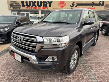 Toyota  Land Cruiser  GXR  2018  Automatic  107,000 Km  8 Cylinder  Four Wheel Drive (4WD)  SUV  Gray