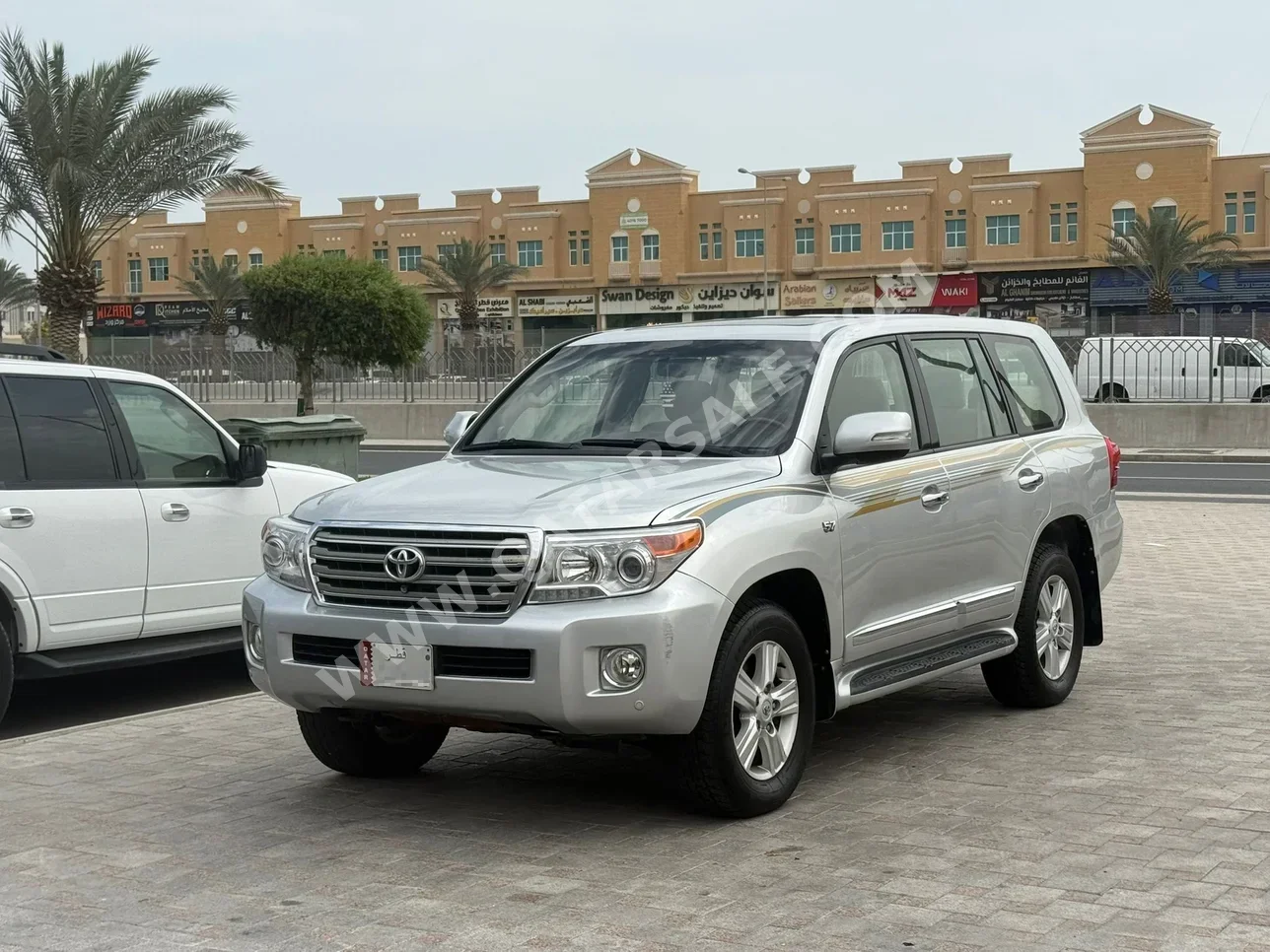 تويوتا لاند كروزر في اكس ار 2015 اوتوماتيك 154,000 كم 8 سلندر دفع رباعي اس يو في رمادي