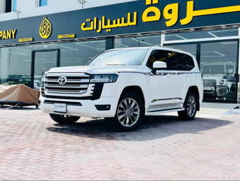 Toyota  Land Cruiser  GXR Twin Turbo  2026  Automatic  17,000 Km  6 Cylinder  Four Wheel Drive (4WD)  SUV  White  With Warranty