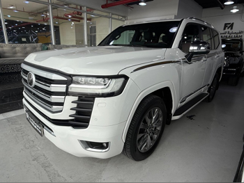 تويوتا  لاند كروزر  في اكس ار توين توربو  2023  اوتوماتيك  93,000 كم  6 سلندر  دفع رباعي  اس يو في  أبيض  تحت الضمان