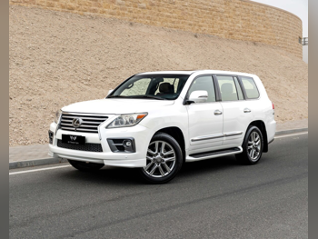 لكزس  ال اكس  570 اس  2014  اوتوماتيك  99,000 كم  8 سلندر  دفع رباعي  اس يو في  أبيض