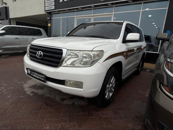 تويوتا  لاند كروزر  جي اكس  2008  اوتوماتيك  286,000 كم  6 سلندر  دفع رباعي  اس يو في  أبيض