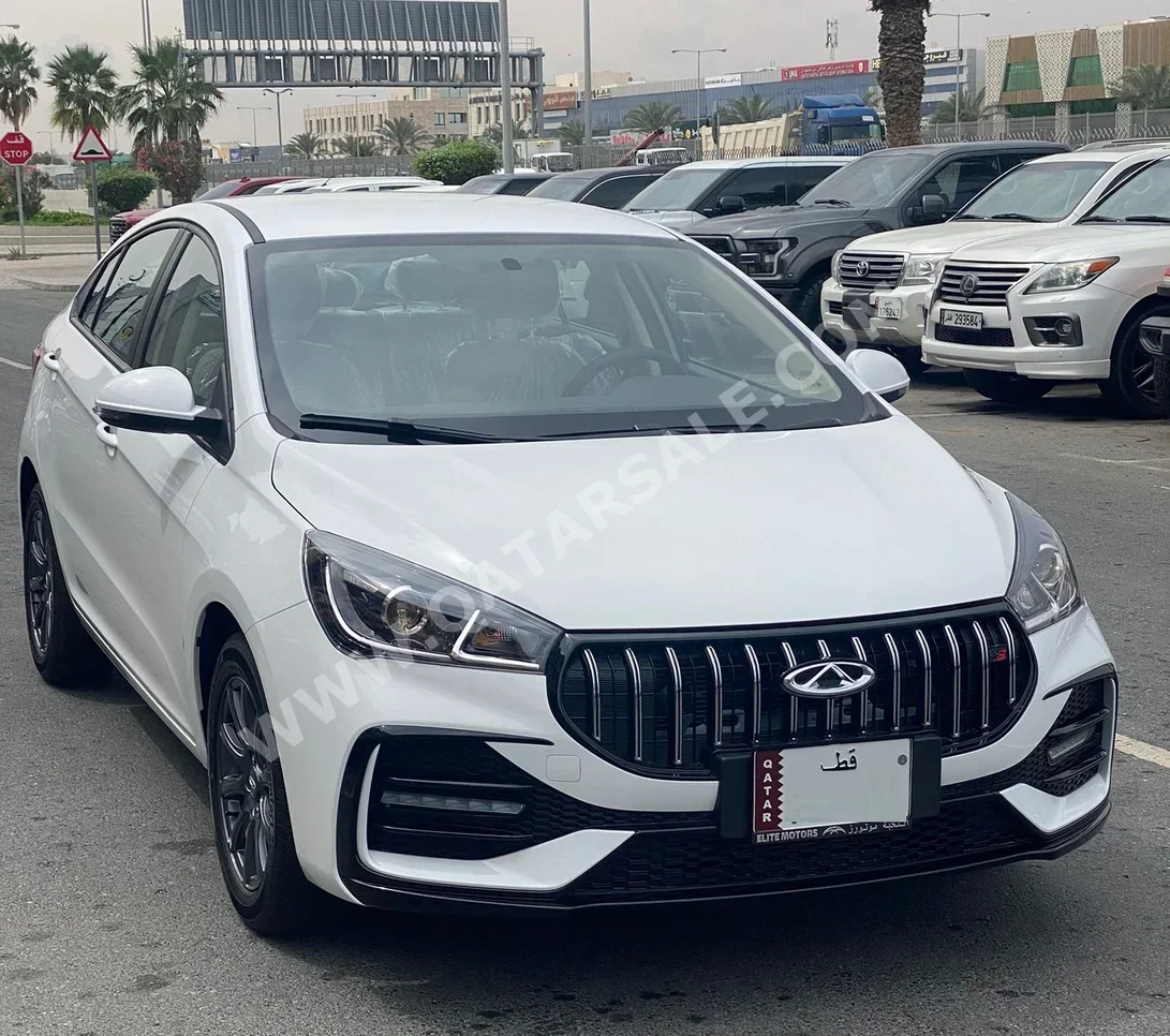 شيري  أريزو 5  2026  اوتوماتيك  0 كم  4 سلندر  سحب امامي  سيدان  أبيض  تحت الضمان