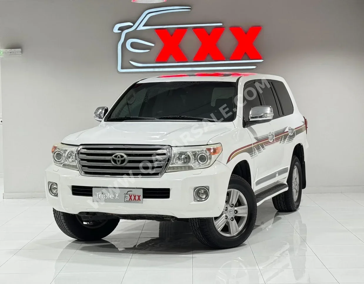 تويوتا  لاند كروزر  جي اكس ار  2013  اوتوماتيك  282,000 كم  8 سلندر  دفع رباعي  اس يو في  أبيض