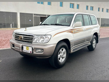 تويوتا  لاند كروزر  جي اكس ار  2003  اوتوماتيك  22,560 كم  6 سلندر  دفع رباعي  اس يو في  أبيض