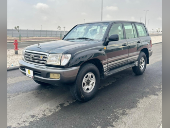 تويوتا  لاند كروزر  جي اكس ار  2005  اوتوماتيك  369,523 كم  6 سلندر  دفع رباعي  اس يو في  أسود