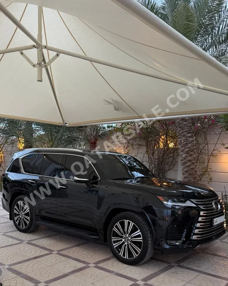 Lexus  LX  600 Luxury  2025  Automatic  11,000 Km  6 Cylinder  Four Wheel Drive (4WD)  SUV  Black  With Warranty