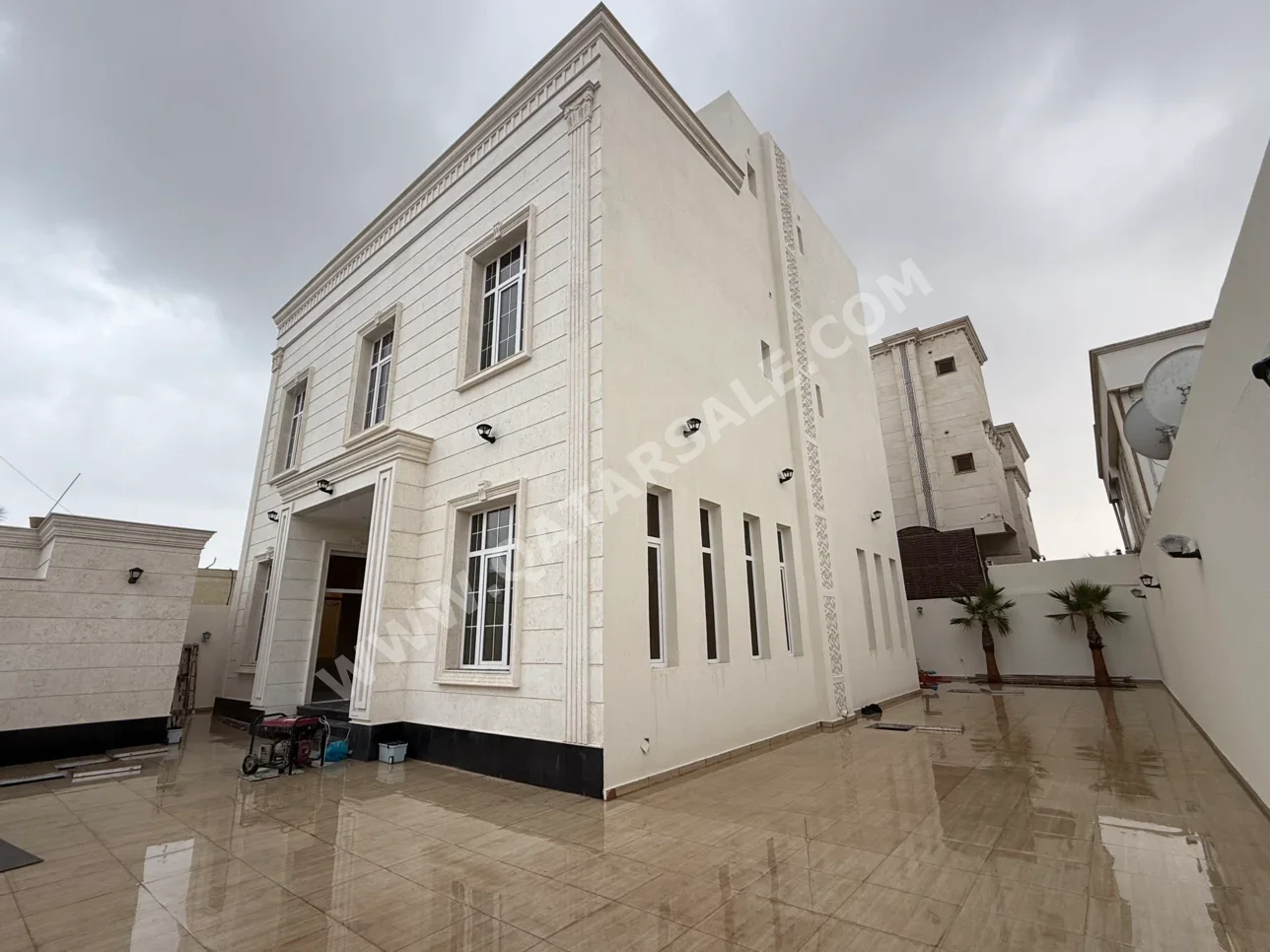 Family Residential - Not Furnished - Umm Salal - Al Kharaitiyat - 8 Bedrooms