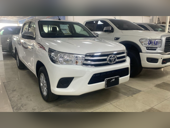 Toyota  Hilux  2026  Automatic  0 Km  4 Cylinder  Four Wheel Drive (4WD)  Pick Up  White  With Warranty