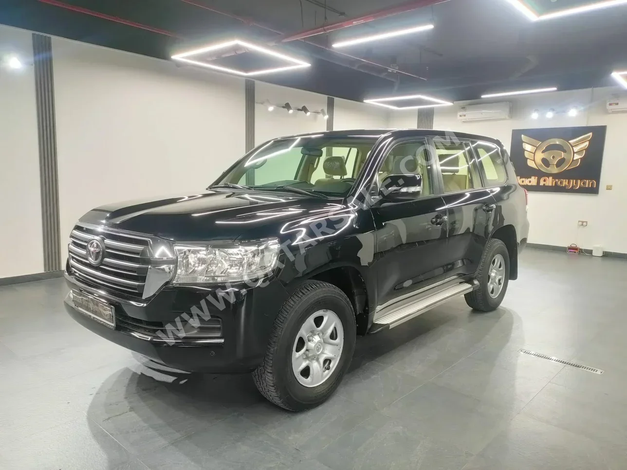 Toyota  Land Cruiser  G  2019  Automatic  165,000 Km  6 Cylinder  Four Wheel Drive (4WD)  SUV  Black