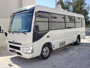 تويوتا  كوستر  2022  عادي  158,000 كم  4 سلندر  سحب امامي  فان \ باص  أبيض