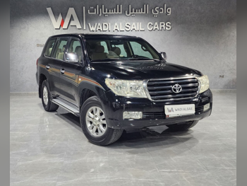 Toyota  Land Cruiser  GXR  2009  Automatic  593,000 Km  6 Cylinder  Four Wheel Drive (4WD)  SUV  Black