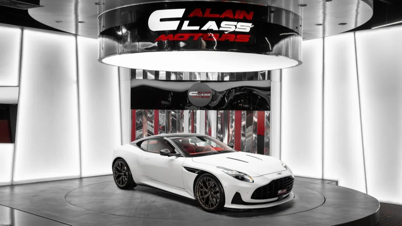 Aston Martin  DB  12  2024  Automatic  72 Km  12 Cylinder  Rear Wheel Drive (RWD)  Coupe / Sport  White