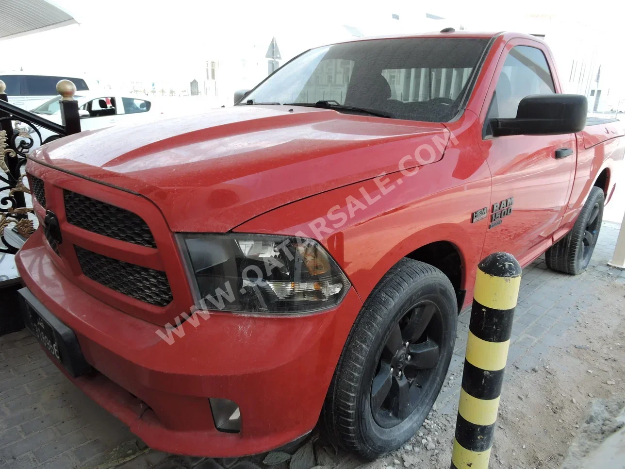 دودج رام 1500 2020 اوتوماتيك 43,000 كم 8 سلندر دفع رباعي بيكب أحمر