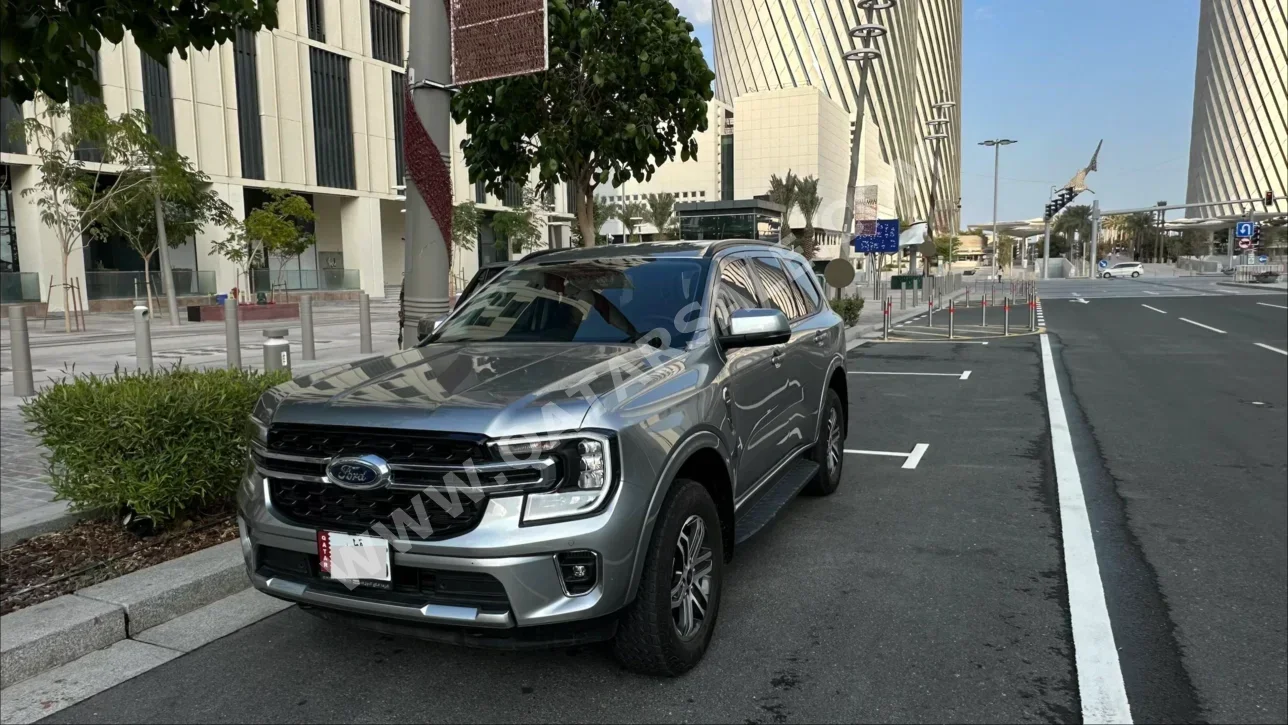 Ford  Everest  2024  Automatic  26,853 Km  4 Cylinder  Four Wheel Drive (4WD)  SUV  Gray Metallic  With Warranty