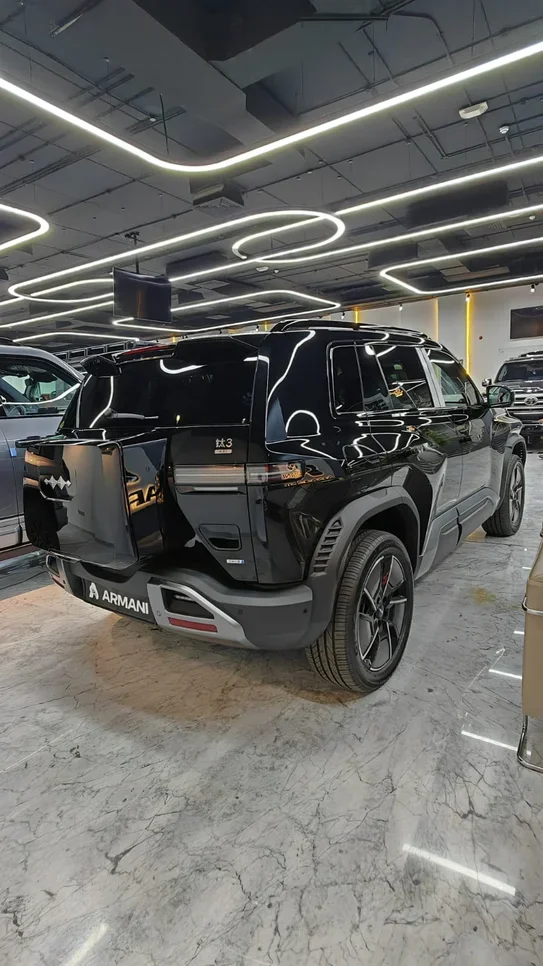 BYD  Leopard 3  2025  Automatic  200 Km  4 Cylinder  Four Wheel Drive (4WD)  SUV  Black  With Warranty