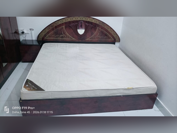 أطقم غرف نوم - طقم مكون من 6 قطع  - متعدد الألوان