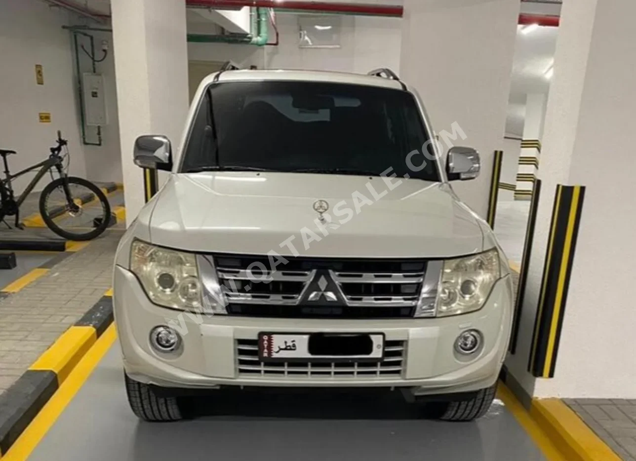Mitsubishi Pajero 3.8 2014 Automatic 45,000 Km 6 Cylinder Four Wheel Drive (4WD) SUV White