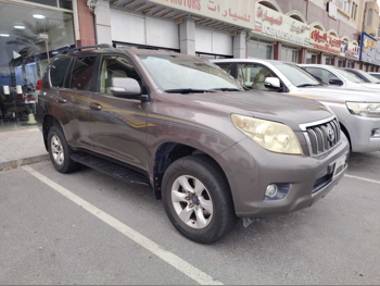 تويوتا  برادو  تي اكس ال  2012  اوتوماتيك  388,000 كم  4 سلندر  دفع رباعي  اس يو في  رمادي