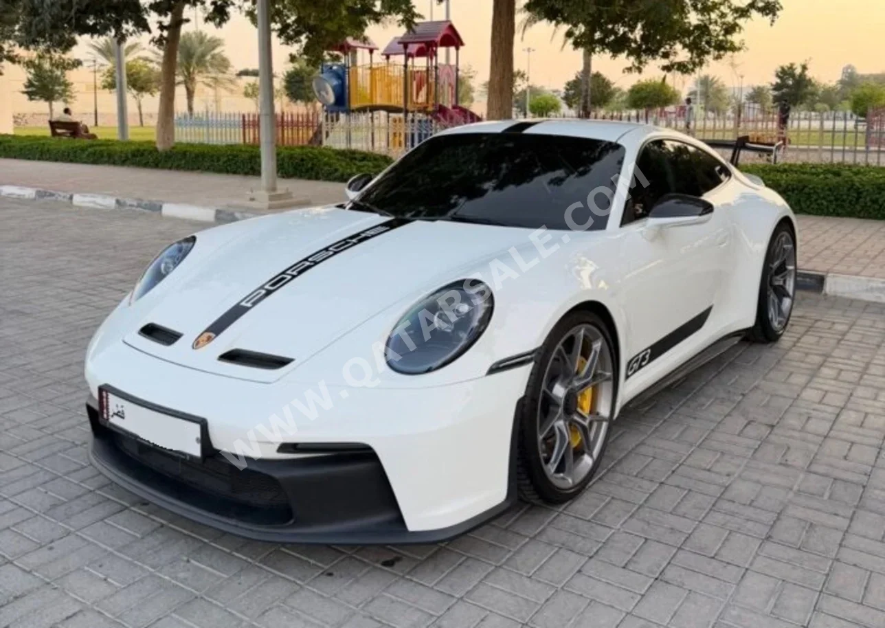 بورش  911  جي تي 3  2022  اوتوماتيك  51,000 كم  6 سلندر  دفع خلفي  كوبيه \ سبورت  أبيض  تحت الضمان
