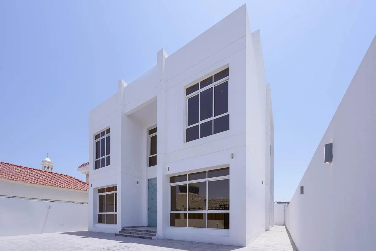 خدمية  - غير مفروشة  - الدوحة  - الدحيل  - 6 غرف نوم