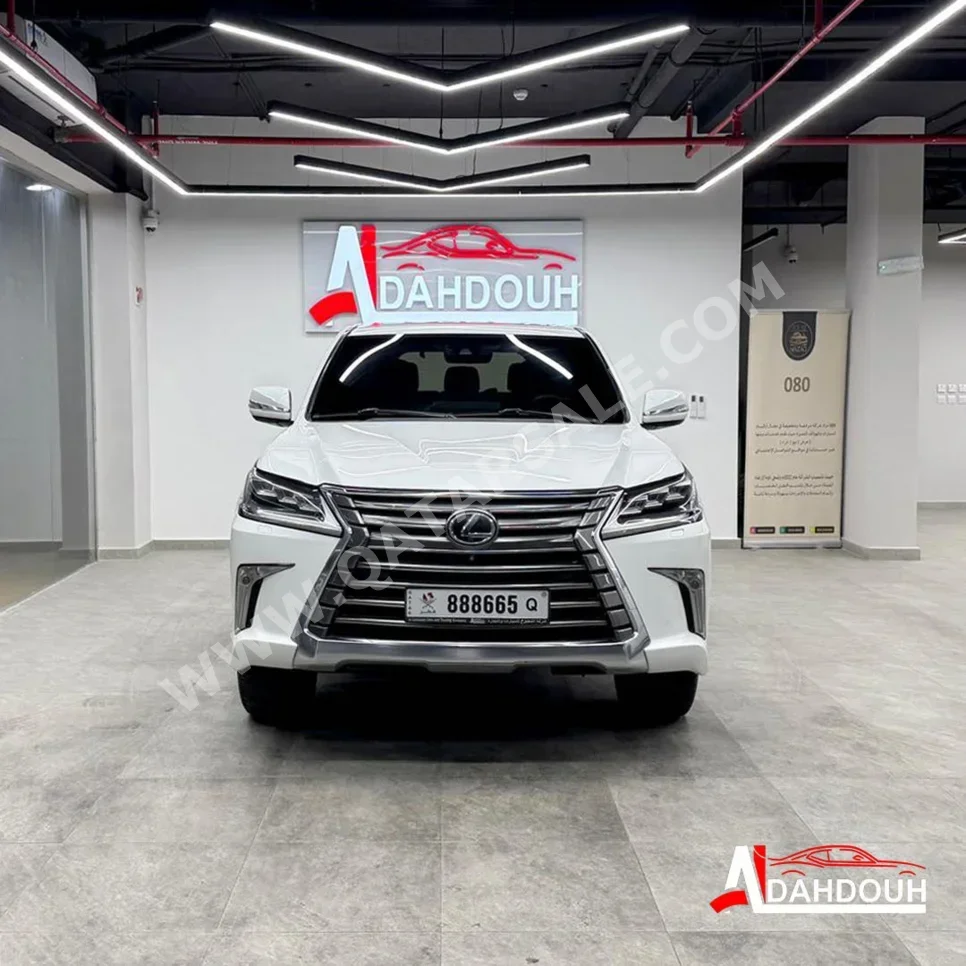 Lexus  LX  570  2017  Automatic  160,000 Km  8 Cylinder  Four Wheel Drive (4WD)  SUV  White