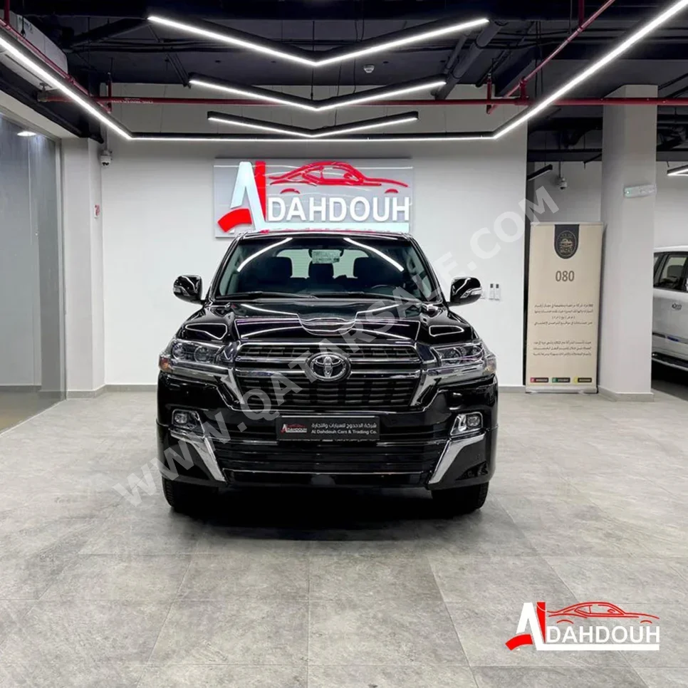 تويوتا  لاند كروزر  جي اكس ار - غراند تورينغ  2021  اوتوماتيك  188,000 كم  8 سلندر  دفع رباعي  اس يو في  أسود