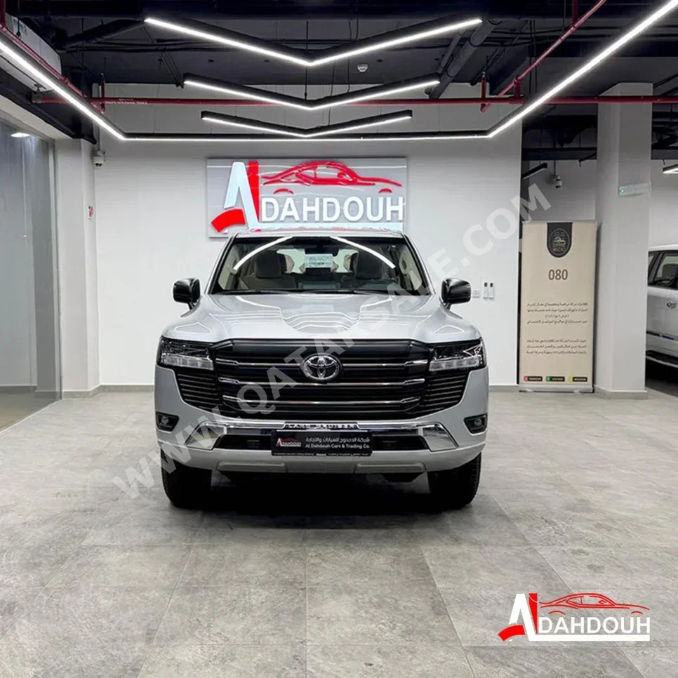 تويوتا لاند كروزر جي اكس 2026 اوتوماتيك 0 كم 6 سلندر دفع رباعي اس يو في فضي تحت الضمان