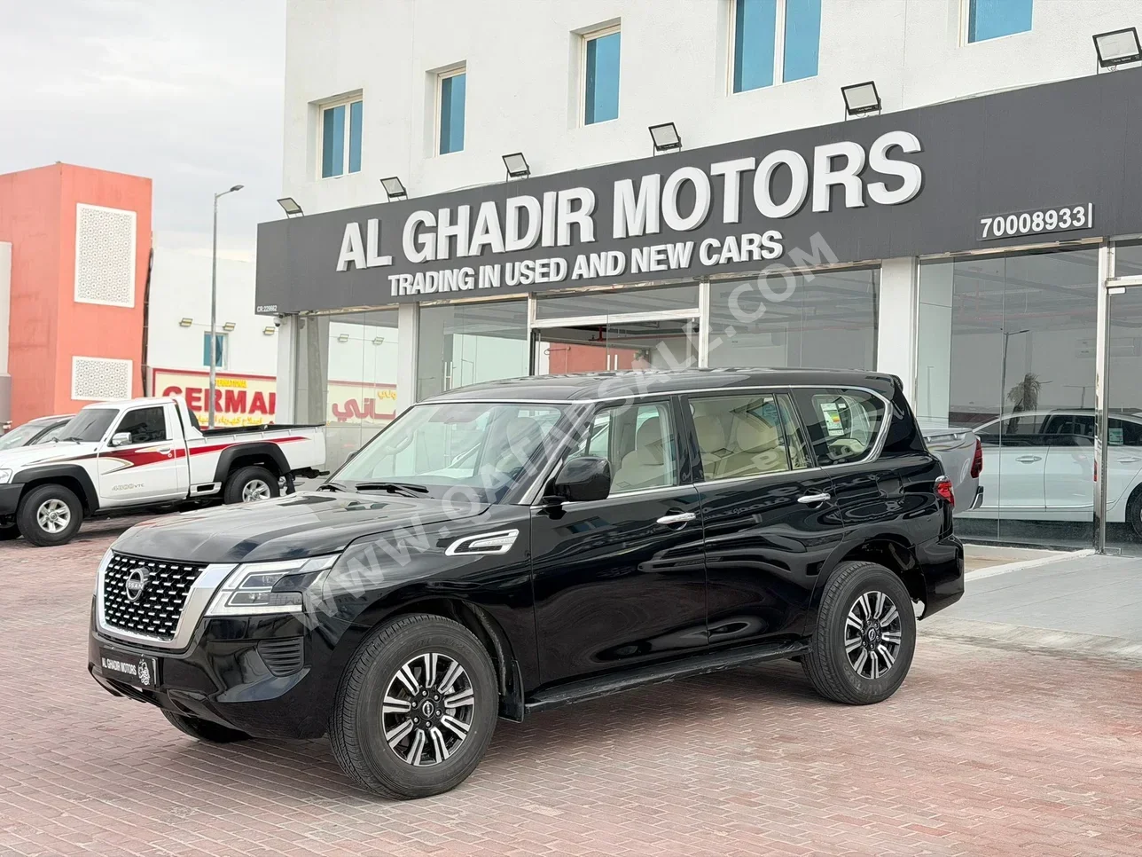 نيسان باترول أكس أي 2024 اوتوماتيك 83,000 كم 6 سلندر دفع رباعي اس يو في أسود تحت الضمان