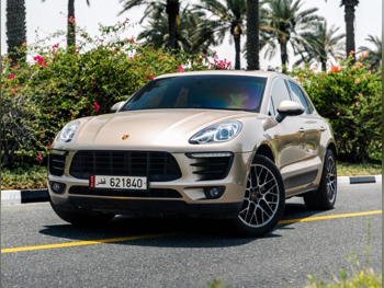 بورش  ماكان  اس  2015  اوتوماتيك  90,000 كم  6 سلندر  دفع رباعي  اس يو في  ذهبي  تحت الضمان