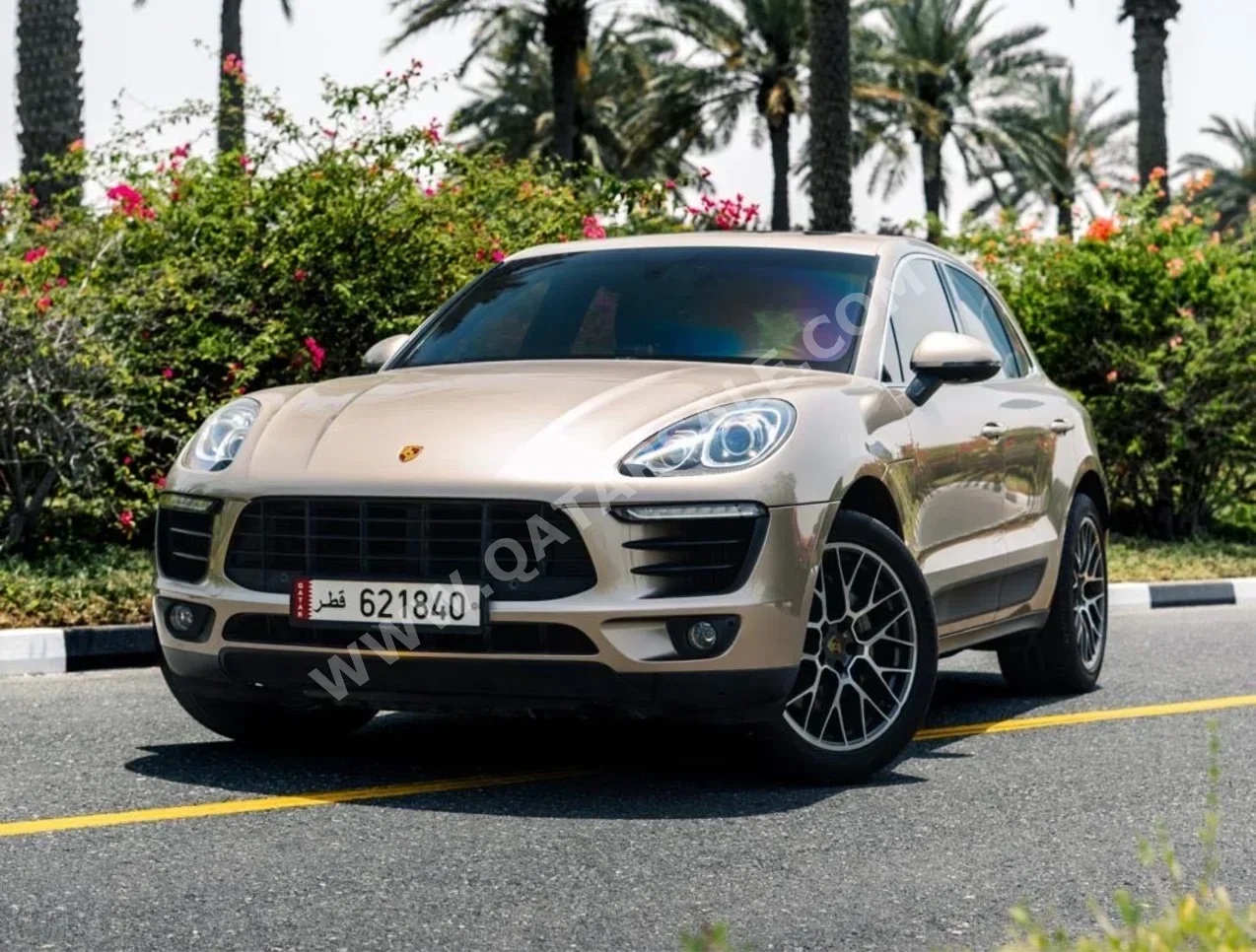 Porsche  Macan  S  2015  Automatic  90,000 Km  6 Cylinder  Four Wheel Drive (4WD)  SUV  Gold  With Warranty