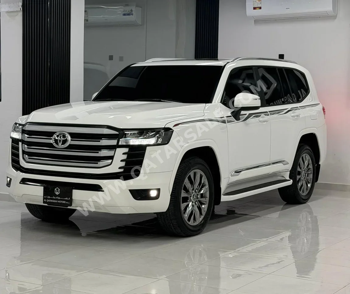 تويوتا  لاند كروزر  جي اكس ار توين توربو  2024  اوتوماتيك  89,000 كم  6 سلندر  دفع رباعي  اس يو في  أبيض  تحت الضمان