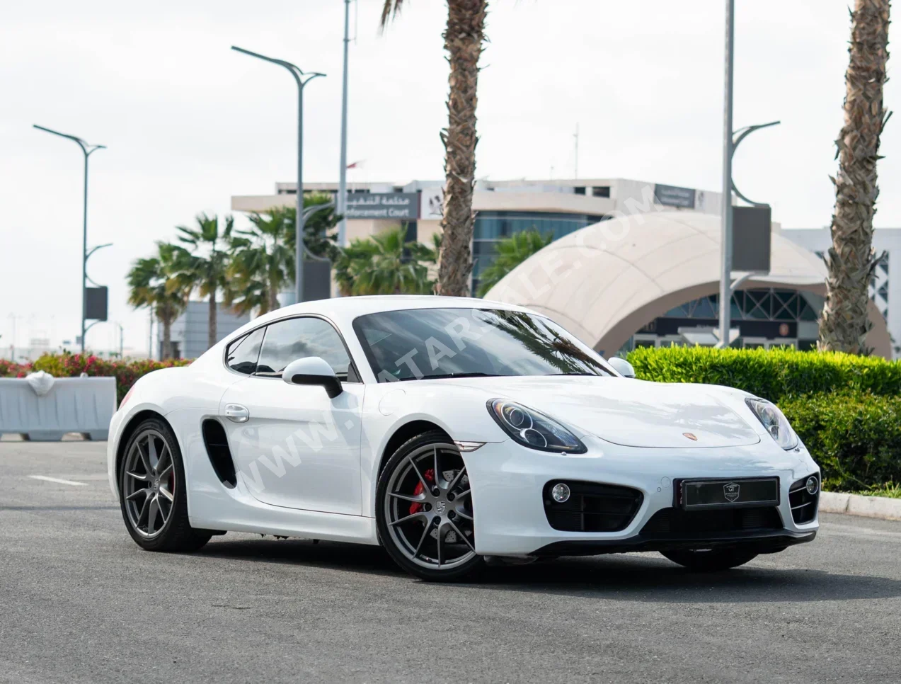 Porsche  Cayman  2015  Automatic  105,000 Km  6 Cylinder  Rear Wheel Drive (RWD)  Coupe / Sport  White  With Warranty