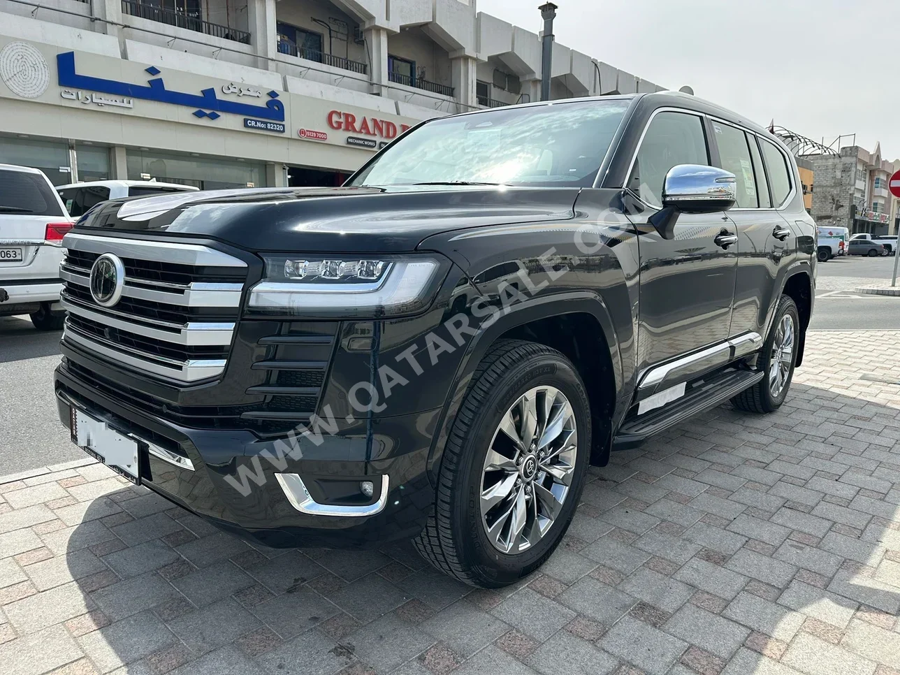 تويوتا  لاند كروزر  في اكس ار توين توربو  2025  اوتوماتيك  0 كم  6 سلندر  دفع رباعي  اس يو في  أسود  تحت الضمان