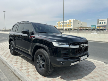 تويوتا  لاند كروزر  جي ار سبورت توين تيربو  2023  اوتوماتيك  57,000 كم  6 سلندر  دفع رباعي  اس يو في  أسود  تحت الضمان