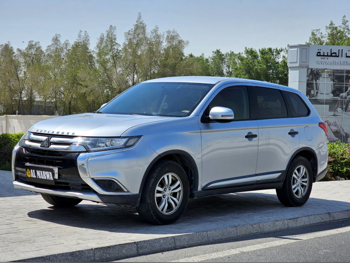 Mitsubishi  Outlander  2017  Automatic  173,000 Km  4 Cylinder  Front Wheel Drive (FWD)  SUV  Silver