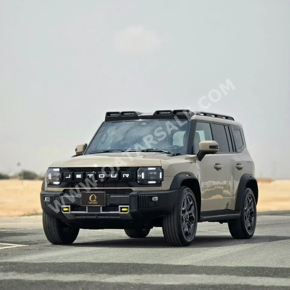 جيتور تي 2 لكجري 2024 اوتوماتيك 38,000 كم 4 سلندر دفع رباعي اس يو في بيج تحت الضمان